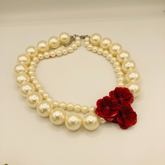 Pearl and Red Rose Collar Necklace - Picture 4 of 12
